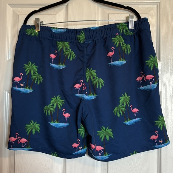 Sperry men’s blue tropical flamingo 5” inseam swim trunks size XL - Picture 5 of 6